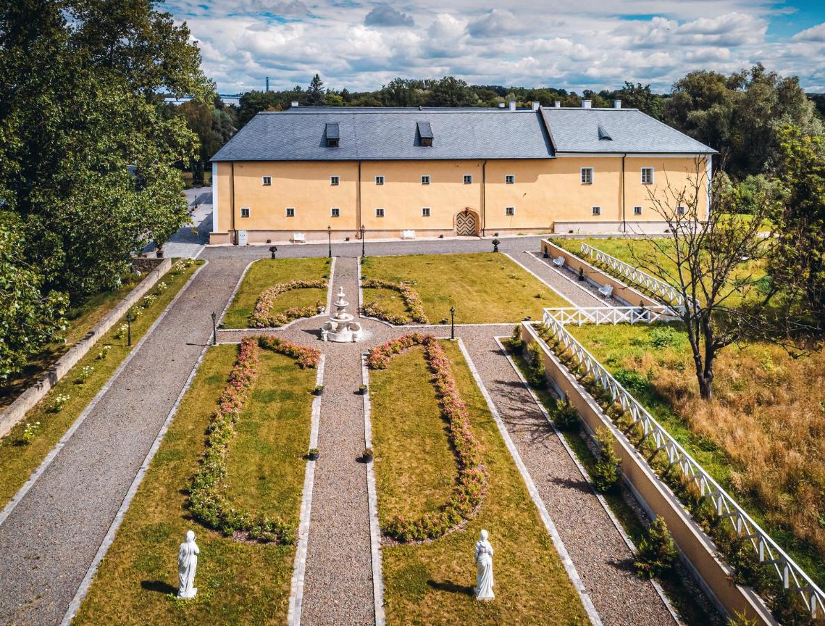 Hotel Chateau Rychvald Ostrava Esterno foto